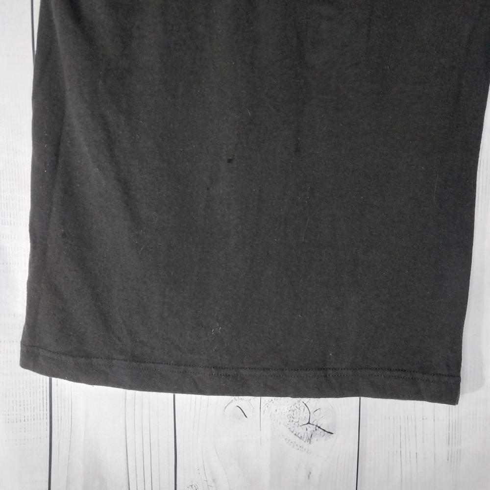 Black Label Pink Punk Graphic V-Neck Edgy Vintage Tee - Picture 9 of 9